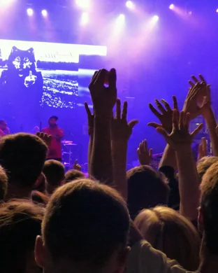 Rewind: The Ultimate 2000s Rave